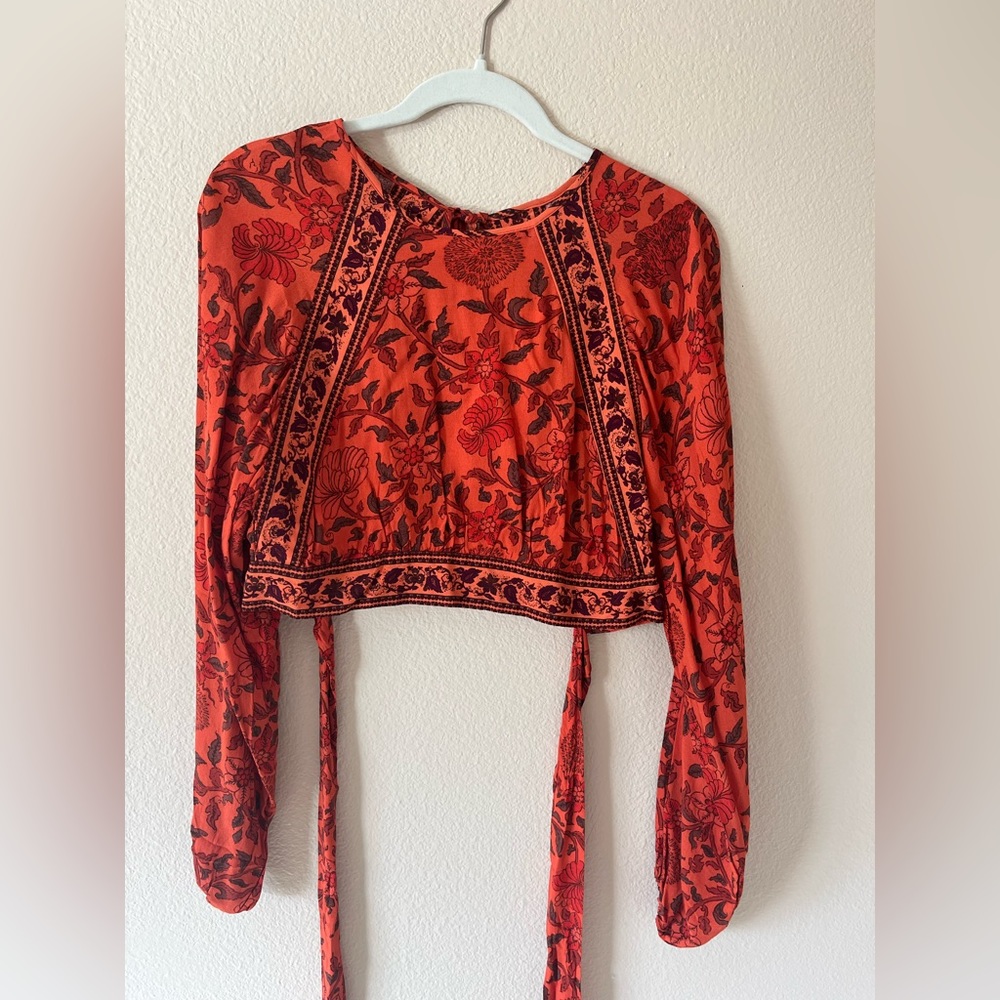 NWT Urban Outfitters tie-back blouse in size medium